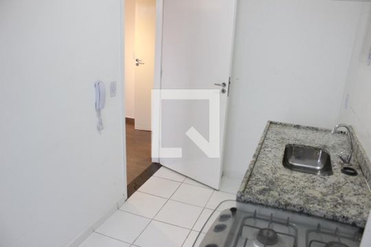 Cozinha de apartamento para alugar com 2 quartos, 52m² em Parque São Vicente, São Vicente