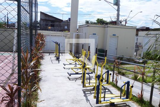 Área comum - Academia de apartamento para alugar com 2 quartos, 52m² em Parque São Vicente, São Vicente