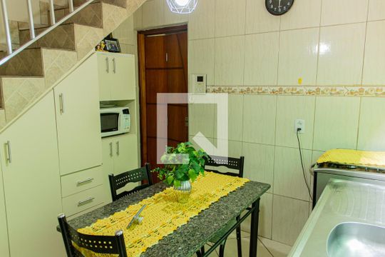 Cozinha de casa à venda com 2 quartos, 160m² em Moinho Velho, São Paulo