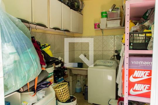 Área de Serviço de casa à venda com 2 quartos, 160m² em Moinho Velho, São Paulo
