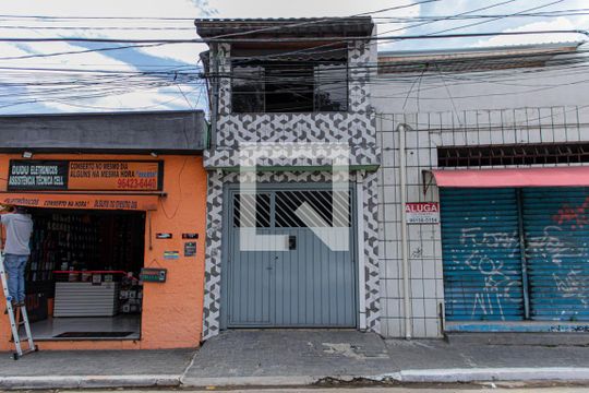 Fachada de casa à venda com 2 quartos, 160m² em Moinho Velho, São Paulo