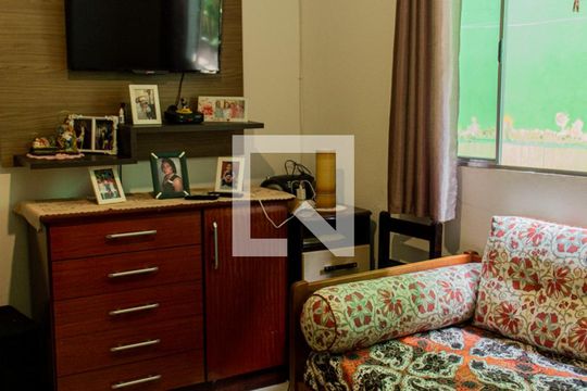 Sala 2  de casa à venda com 2 quartos, 160m² em Moinho Velho, São Paulo