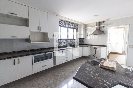 Cozinha de apartamento para alugar com 3 quartos, 153m² em Vila Nova Cachoeirinha, São Paulo