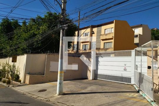 Fachada de casa à venda com 3 quartos, 110m² em Vila Paulistana, São Paulo