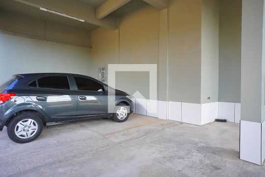 Garagem de apartamento à venda com 2 quartos, 57m² em Jardim Floresta, Porto Alegre