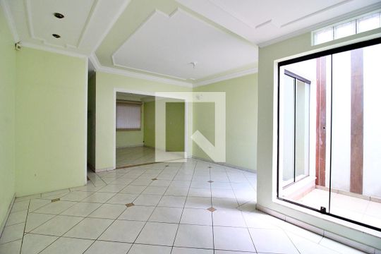 Sala de casa à venda com 3 quartos, 260m² em Jardim Santo Alberto, Santo André
