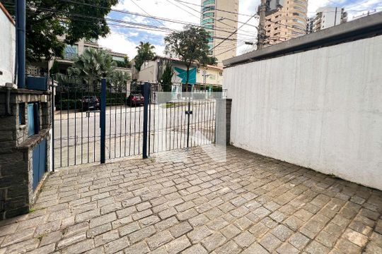 Garagem de casa à venda com 3 quartos, 100m² em Planalto Paulista, São Paulo