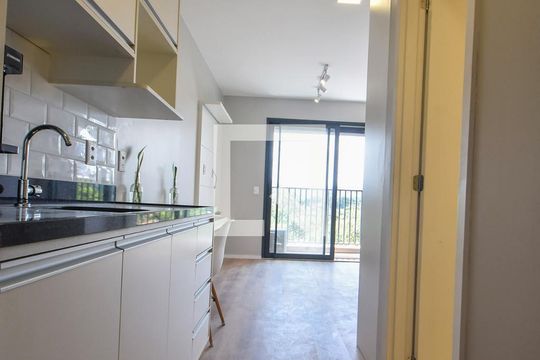 Cozinha  de kitnet/studio para alugar com 1 quarto, 24m² em Brooklin Paulista, São Paulo