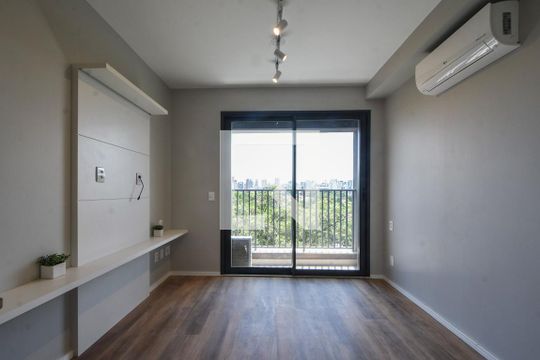 Sala / Dormitório  de kitnet/studio para alugar com 1 quarto, 24m² em Brooklin Paulista, São Paulo