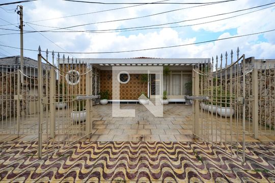 Fachada da Casa de casa à venda com 3 quartos, 386m² em Planalto Paulista, São Paulo