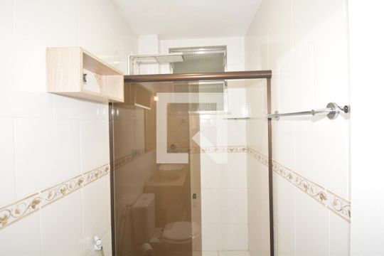 Banheiro de apartamento à venda com 2 quartos, 77m² em Irajá, Rio de Janeiro