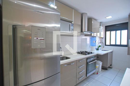 Cozinha de apartamento à venda com 2 quartos, 58m² em Camaquã, Porto Alegre