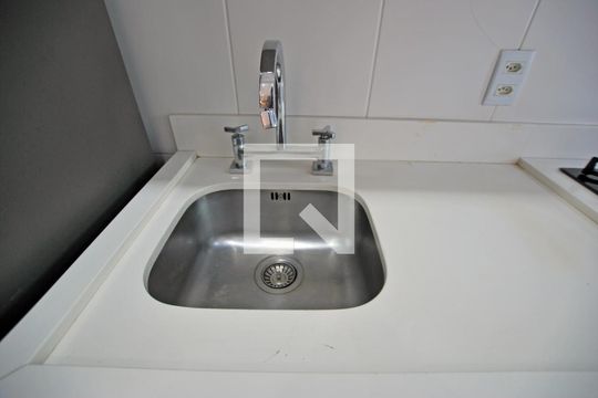 Cozinha de apartamento à venda com 2 quartos, 58m² em Camaquã, Porto Alegre