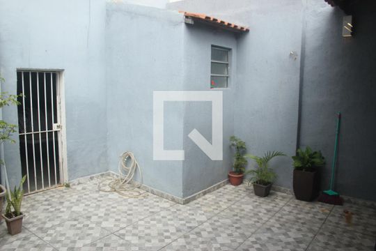 Churrasqueira/Quintal de casa à venda com 3 quartos, 122m² em Jardim Nosso Lar, São Paulo