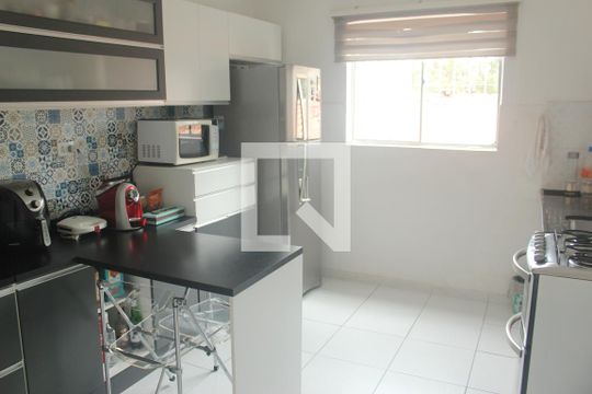 Cozinha de casa à venda com 3 quartos, 122m² em Jardim Nosso Lar, São Paulo