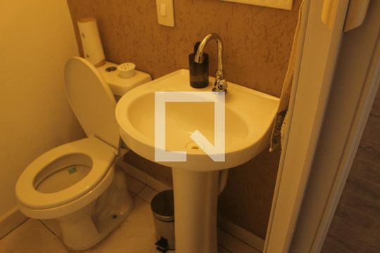 Lavabo de casa à venda com 3 quartos, 122m² em Jardim Nosso Lar, São Paulo