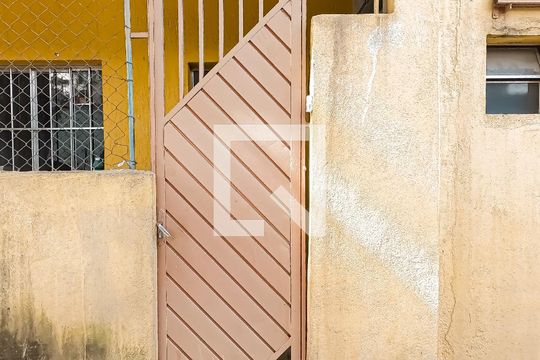Fachada da Casa de casa para alugar com 2 quartos, 80m² em Jardim Cocaia, Guarulhos