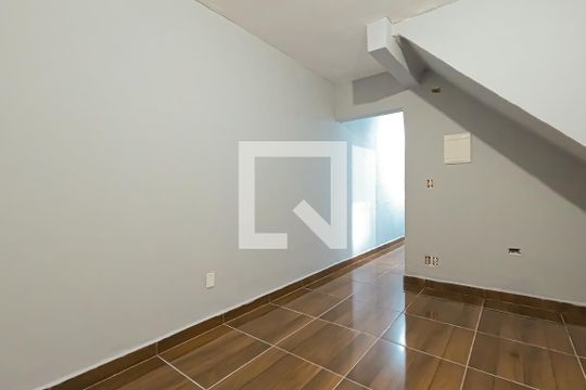 Quarto 2 de casa para alugar com 2 quartos, 80m² em Jardim Cocaia, Guarulhos