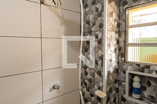 Banheiro de casa para alugar com 2 quartos, 80m² em Jardim Cocaia, Guarulhos