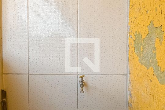 Área de Serviço de casa para alugar com 2 quartos, 80m² em Jardim Cocaia, Guarulhos