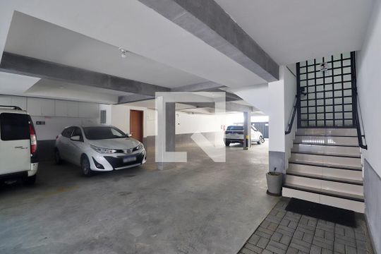 Garagem de apartamento para alugar com 2 quartos, 99m² em Jardim, Santo André
