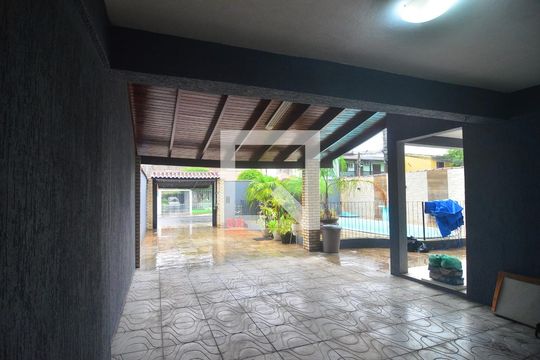 Área comum de casa à venda com 3 quartos, 264m² em Rio Branco, Canoas