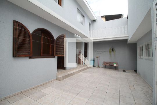 Quintal de casa à venda com 6 quartos, 400m² em Engenheiro Goulart, São Paulo