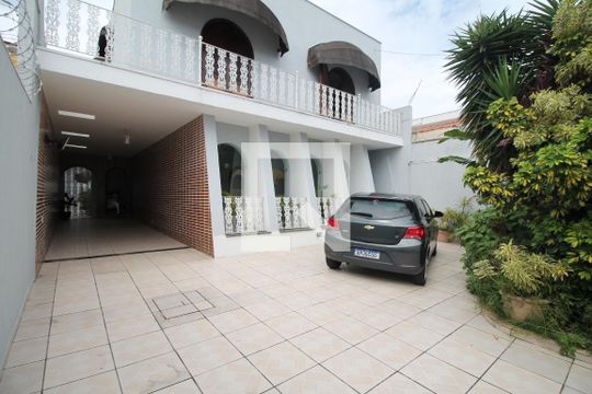 Garagem de casa à venda com 6 quartos, 400m² em Engenheiro Goulart, São Paulo