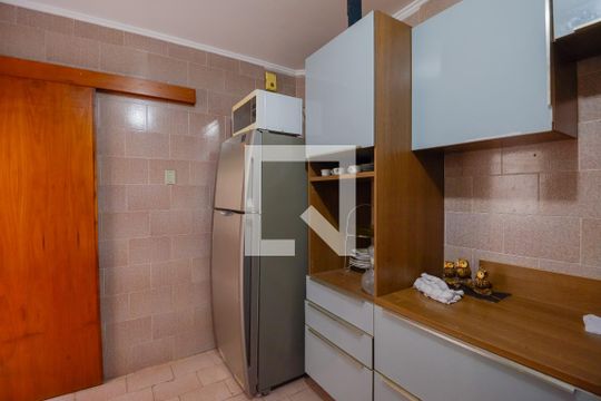 Cozinha de apartamento para alugar com 3 quartos, 138m² em Farroupilha, Porto Alegre