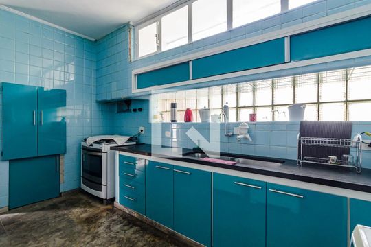 Cozinha de casa à venda com 5 quartos, 530m² em Vila Madalena, São Paulo