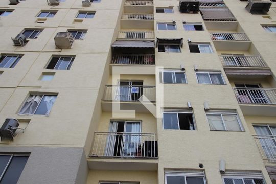 Fachada de apartamento para alugar com 2 quartos, 46m² em Centro, Belford Roxo