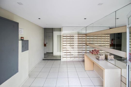Hall de entrada de apartamento para alugar com 2 quartos, 46m² em Centro, Belford Roxo