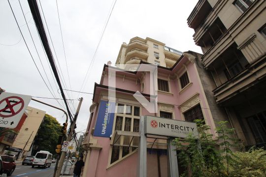 Fachada do Prédio de apartamento à venda com 1 quarto, 160m² em Independência, Porto Alegre