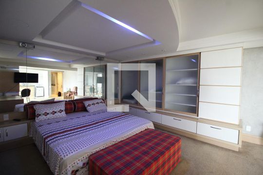 Quarto de apartamento à venda com 1 quarto, 160m² em Independência, Porto Alegre