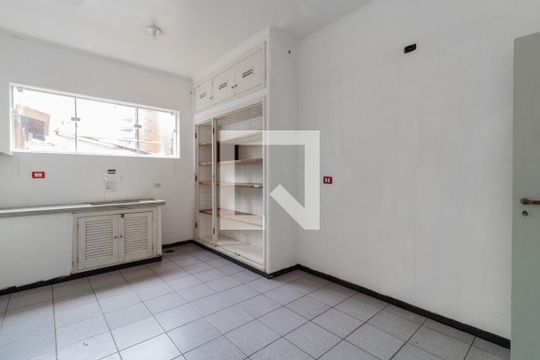 Cozinha de casa para alugar com 4 quartos, 165m² em Moema, São Paulo
