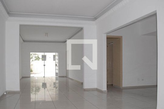 Casa para alugar com 5 quartos, 398m² em Jardim da Gloria, São Paulo