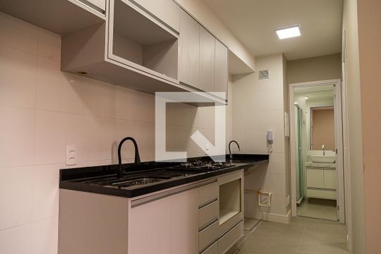 Cozinha de apartamento para alugar com 2 quartos, 37m² em Vila Parque Jabaquara, São Paulo