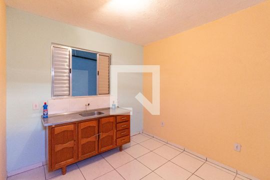 Cozinha de casa para alugar com 2 quartos, 100m² em Jardim Roberto, Osasco