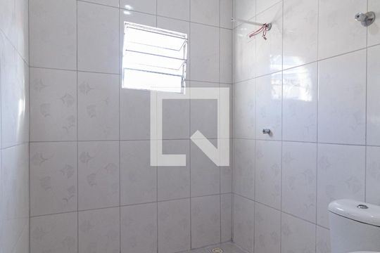 Banheiro da suíte de casa para alugar com 2 quartos, 100m² em Jardim Roberto, Osasco