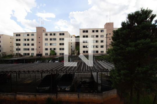 Vista Quarto 1 de apartamento à venda com 3 quartos, 70m² em Conjunto Habitacional A. E. Carvalho, São Paulo