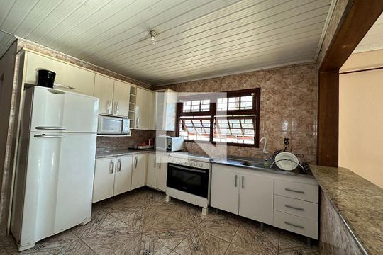 Cozinha de casa para alugar com 3 quartos, 120m² em Scharlau, São Leopoldo