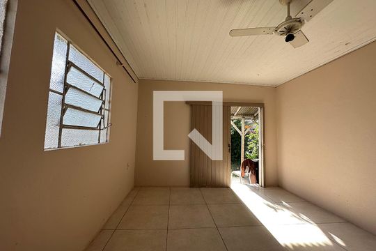 Área Externa de casa para alugar com 3 quartos, 120m² em Scharlau, São Leopoldo