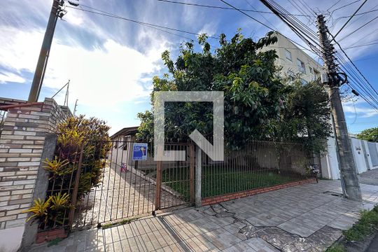 Fachada de casa para alugar com 3 quartos, 120m² em Scharlau, São Leopoldo