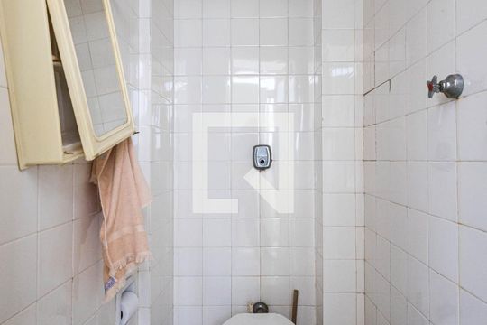 Área de Serviço - Banheiro de apartamento para alugar com 3 quartos, 130m² em Vila Mariana, São Paulo