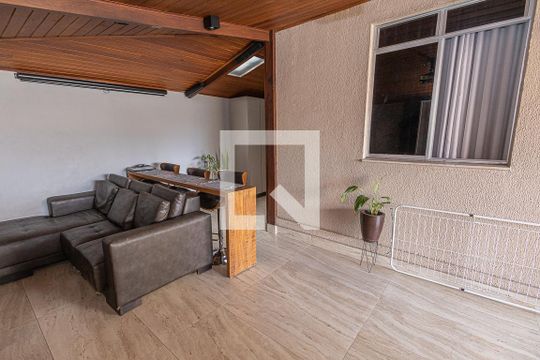 Sala de TV de apartamento à venda com 3 quartos, 180m² em Ouro Preto, Belo Horizonte