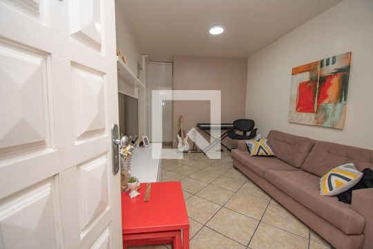 sala de casa para alugar com 2 quartos, 75m² em Santos Dumont, São Leopoldo