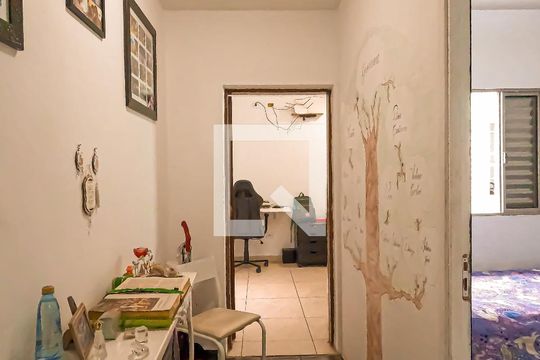 Corredor de casa à venda com 3 quartos, 174m² em Jardim Flor da Montanha, Guarulhos