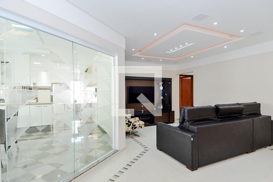 Sala de casa à venda com 3 quartos, 261m² em Vila Bremen, Guarulhos