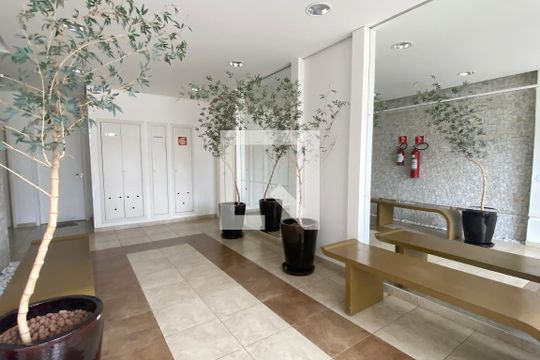Hall de entrada de apartamento à venda com 2 quartos, 69m² em Jardim Iracema, Barueri