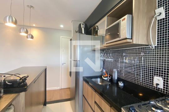 Cozinha de apartamento à venda com 2 quartos, 69m² em Jardim Iracema, Barueri